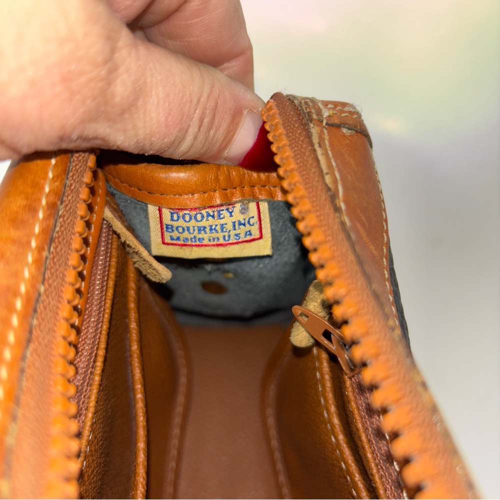 Vintage Dooney & Bourke USA Leather Crossbody Shoulder Bag Black Brown Trim - Picture 13 of 14